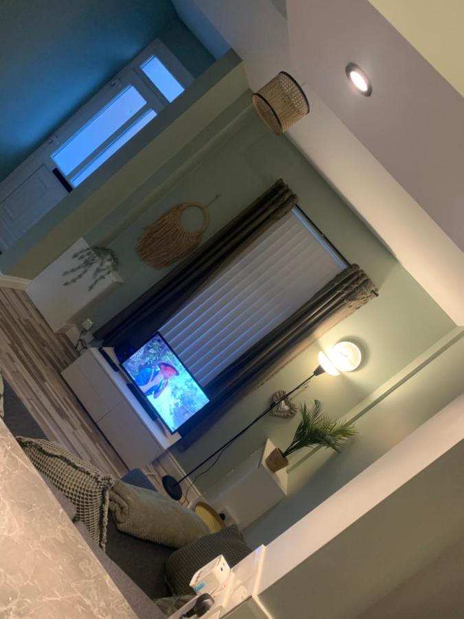 2 Bedroom Cheerful House Close To City Center 벨파스트 외부 사진