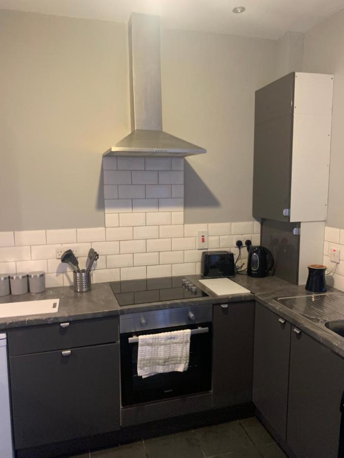 2 Bedroom Cheerful House Close To City Center 벨파스트 외부 사진