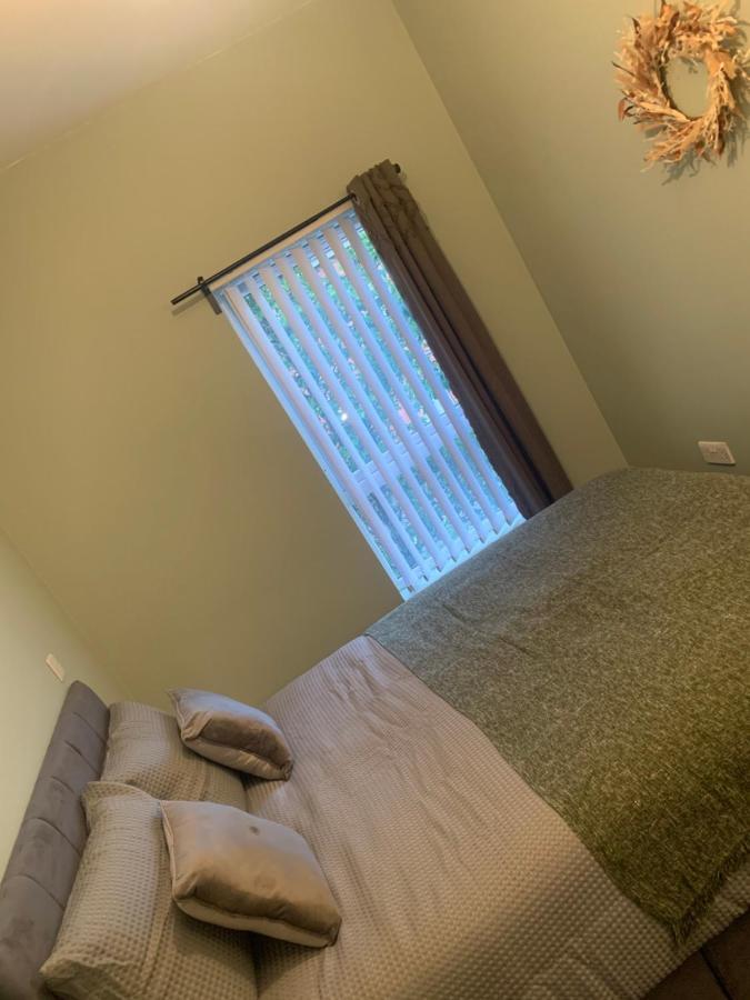 2 Bedroom Cheerful House Close To City Center 벨파스트 외부 사진