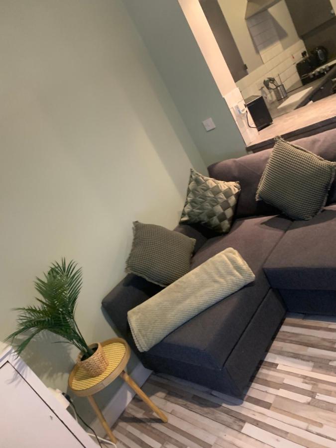 2 Bedroom Cheerful House Close To City Center 벨파스트 외부 사진